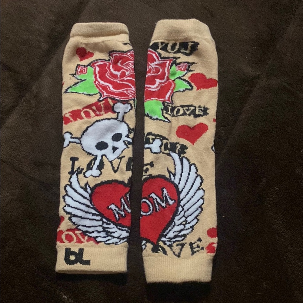 Tattoo Style Beige Socks with Heart and Skull Design